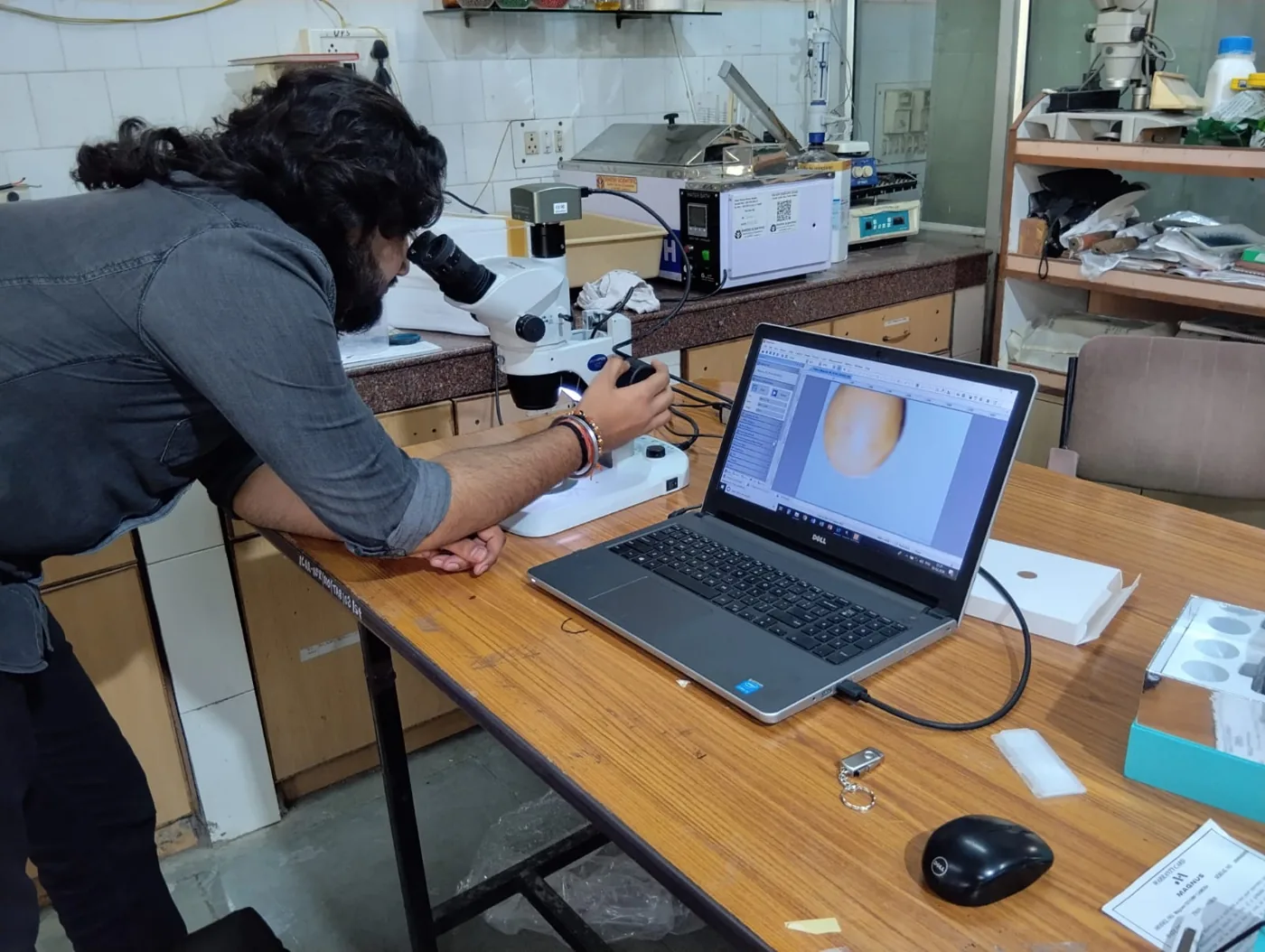 BitOptix microscope service and laboratory work image 12